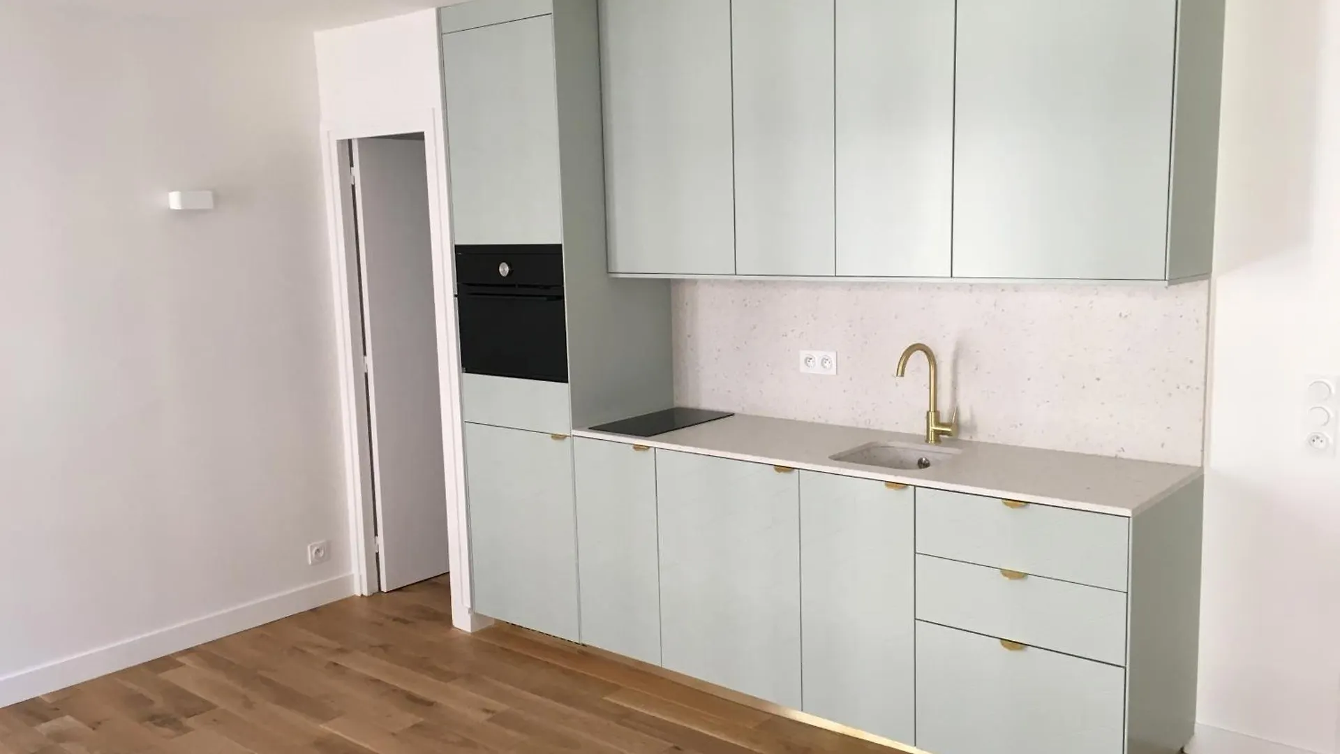 Nice Studio At Saint-Paul, Le Marais Paris Apartment